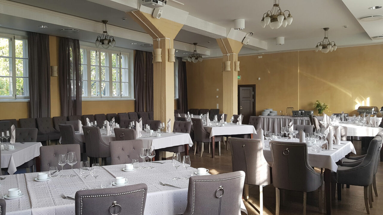 Harmooni Restaurant's dining room.