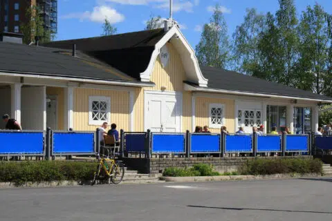 Satamakahvila ulkoa päin.
