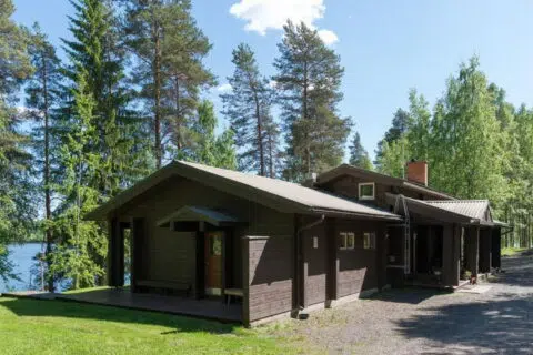 A cottage by the lake
