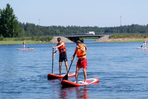 People have fun in the summer