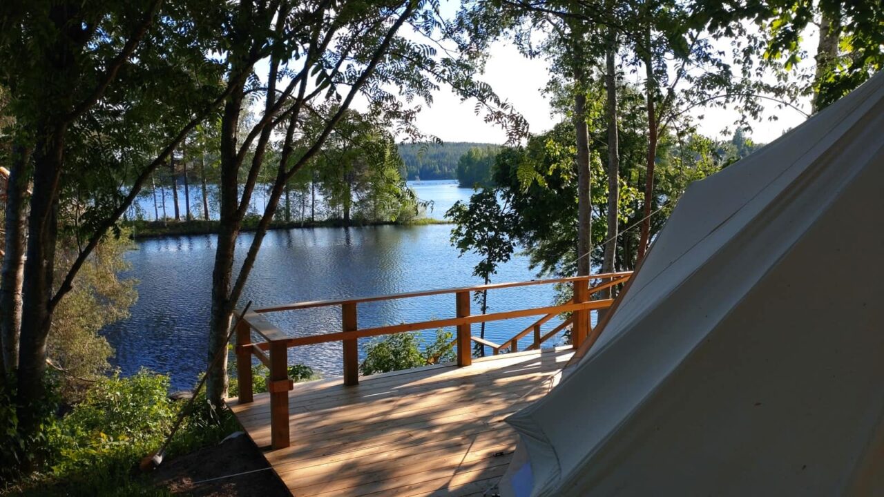 Lakescape and a tentsile.