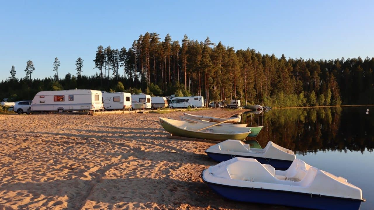 Hietasaari Camping leirintäalue Uuraisilla.