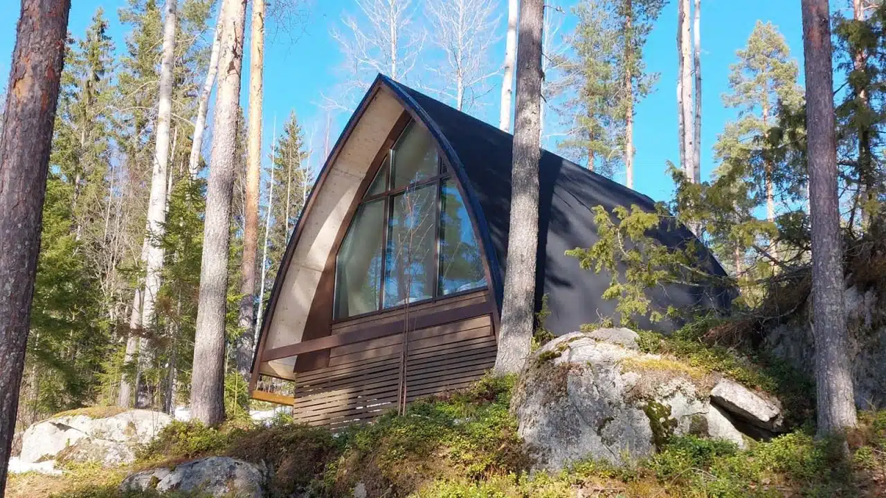 Lumous -metsämajoite erikoismajoitus.