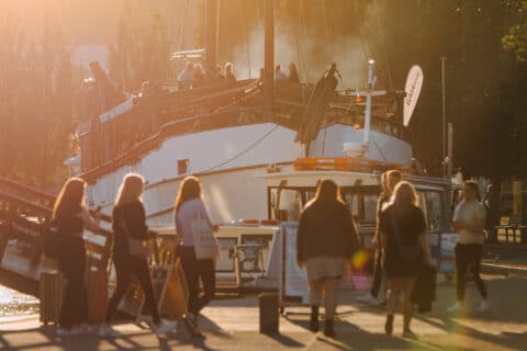 Ravintolalaiva Lutakon satamassa Jyväskylässä.