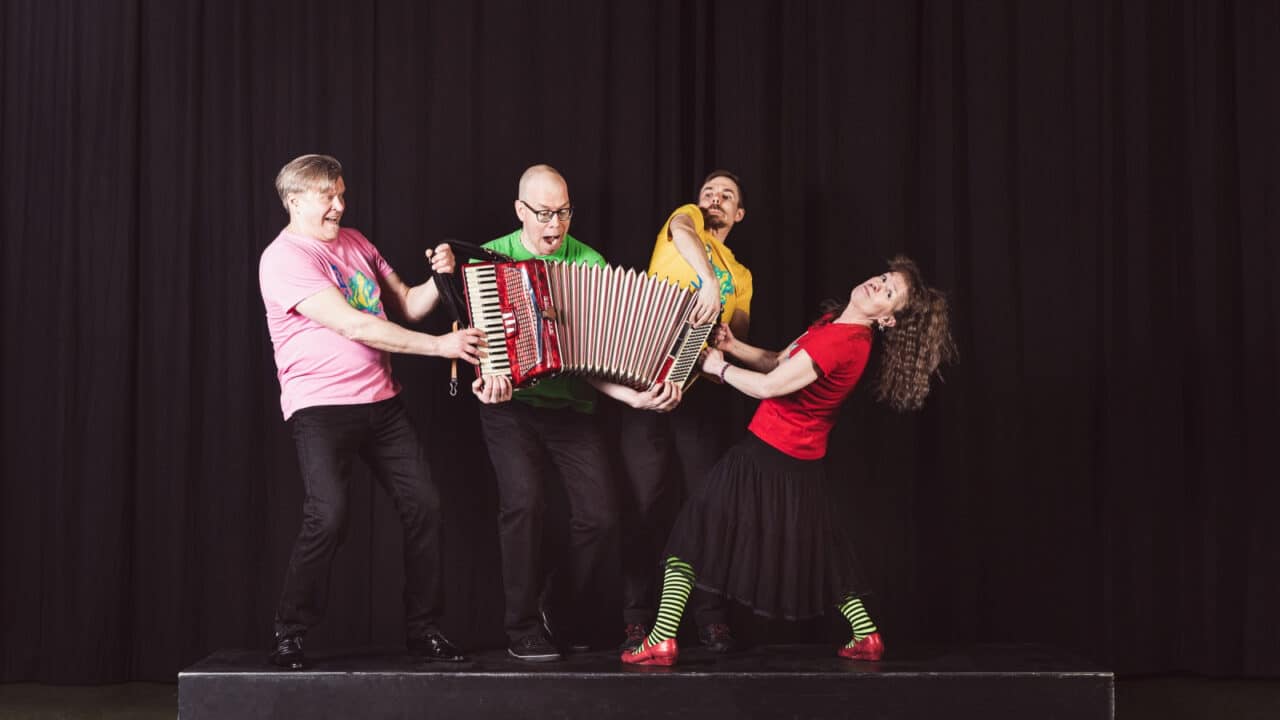 Loiskis orkesterin jäsenet.
