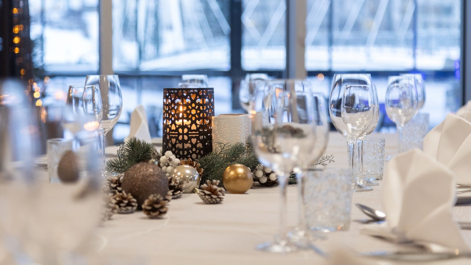 Kattaus hotelli Alban kabinetissa