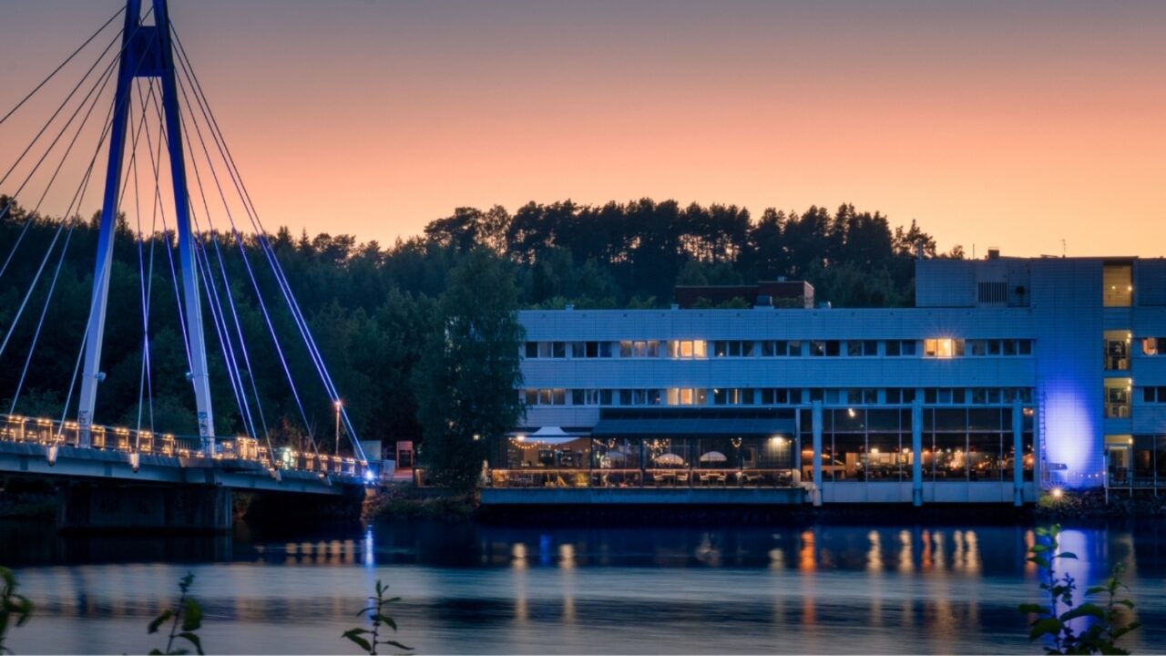 Hotel Alba seen from the lake.
