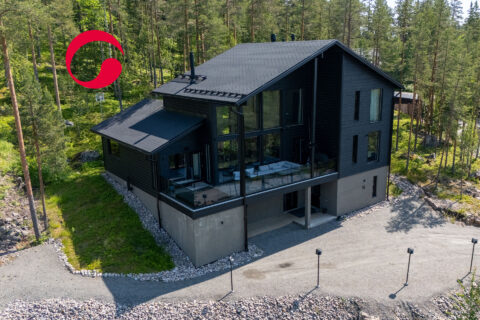 Huvilat laskettelurinteen läheisyydessä | Villas near the slopes at Himos