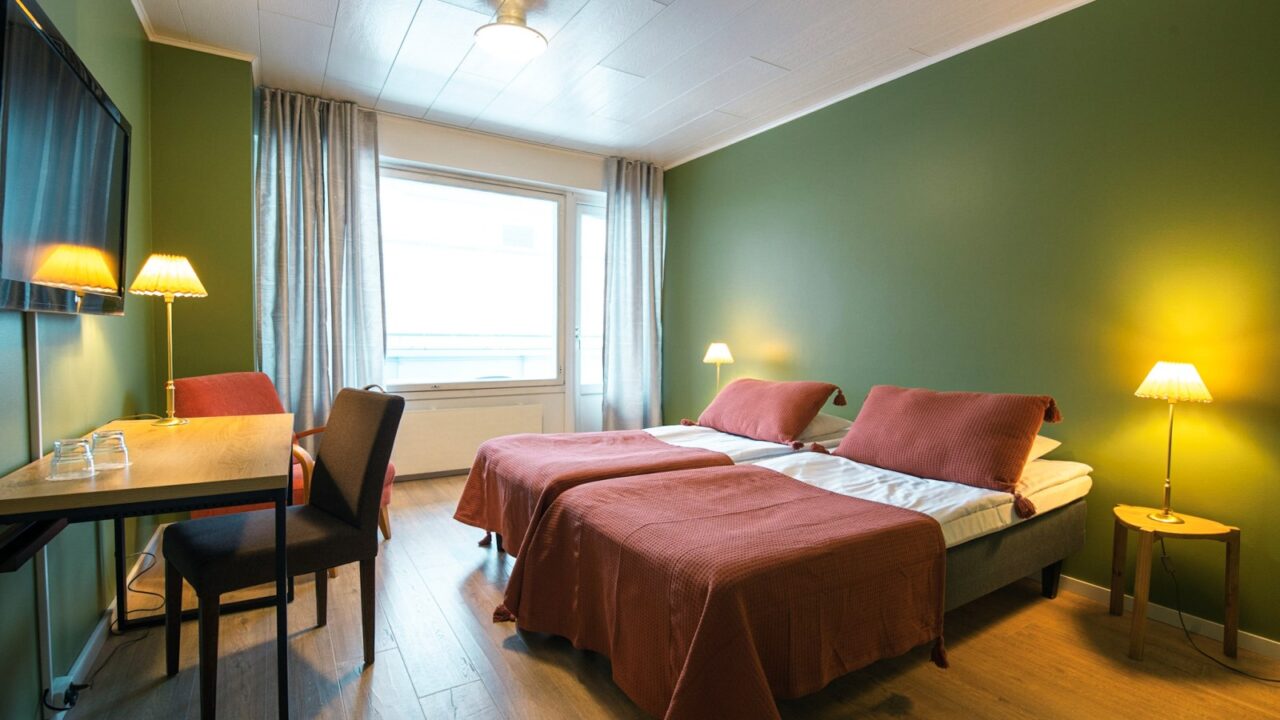 Kahden hengen huone Hotelli Miltonissa Jyväskylässä.